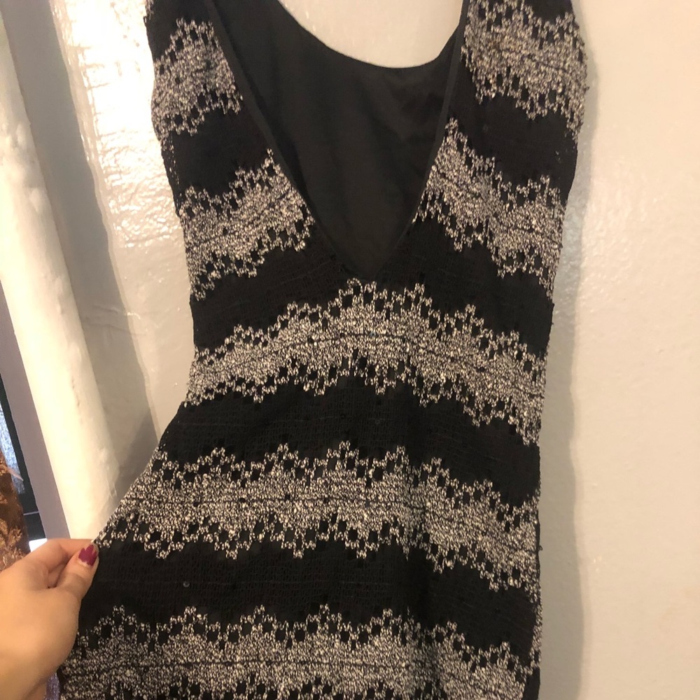 Dress - Picture 4 of 4